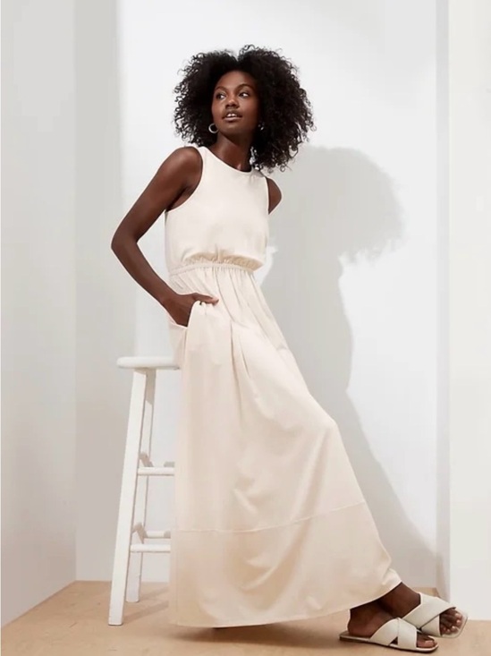 Banana Republic Dresses & Skirts - Banana Republic Cream Maxi with Cutout Back